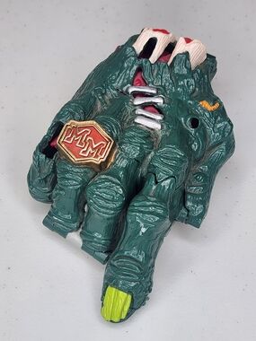 Mighty Max Doom Zones “Grips the Hand” Compact – Bluebird Toys 1994 Vintage